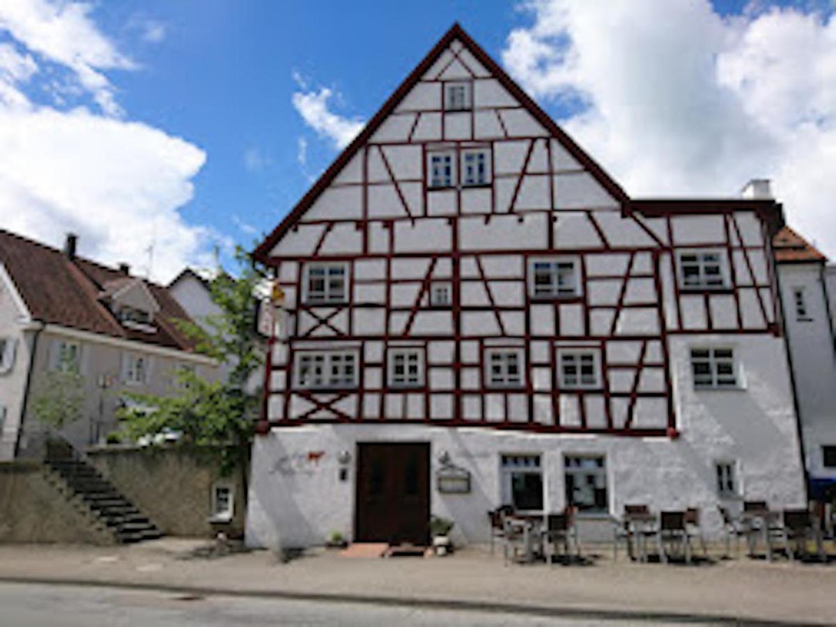 Hotel Schildwirtschaft Zum Rothen Ochsen à Laupheim Extérieur photo