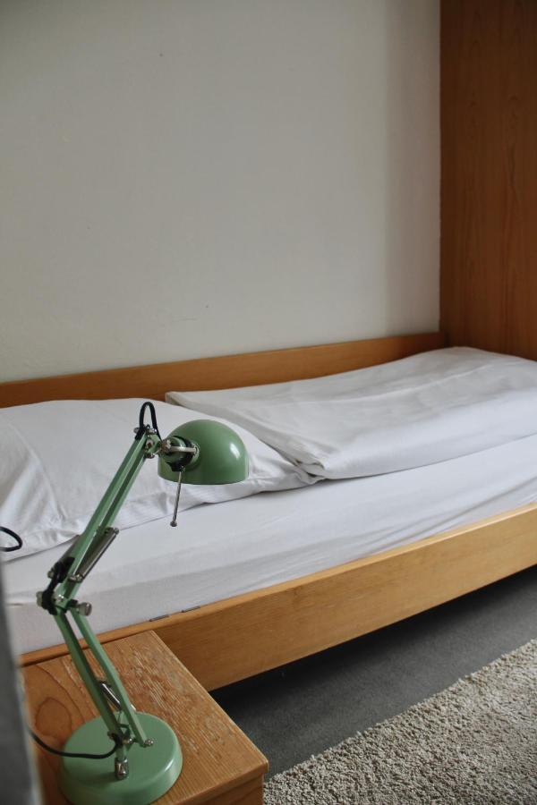 Hotel Schildwirtschaft Zum Rothen Ochsen à Laupheim Extérieur photo