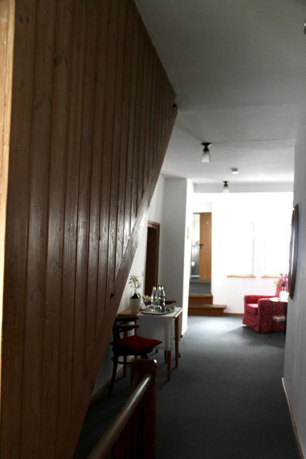 Hotel Schildwirtschaft Zum Rothen Ochsen à Laupheim Extérieur photo